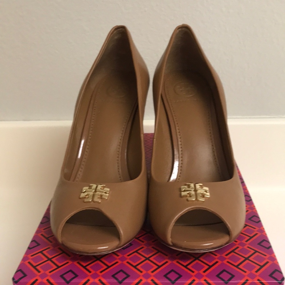 Tory Burch Peep Toe Wedge, Tan Size 6
